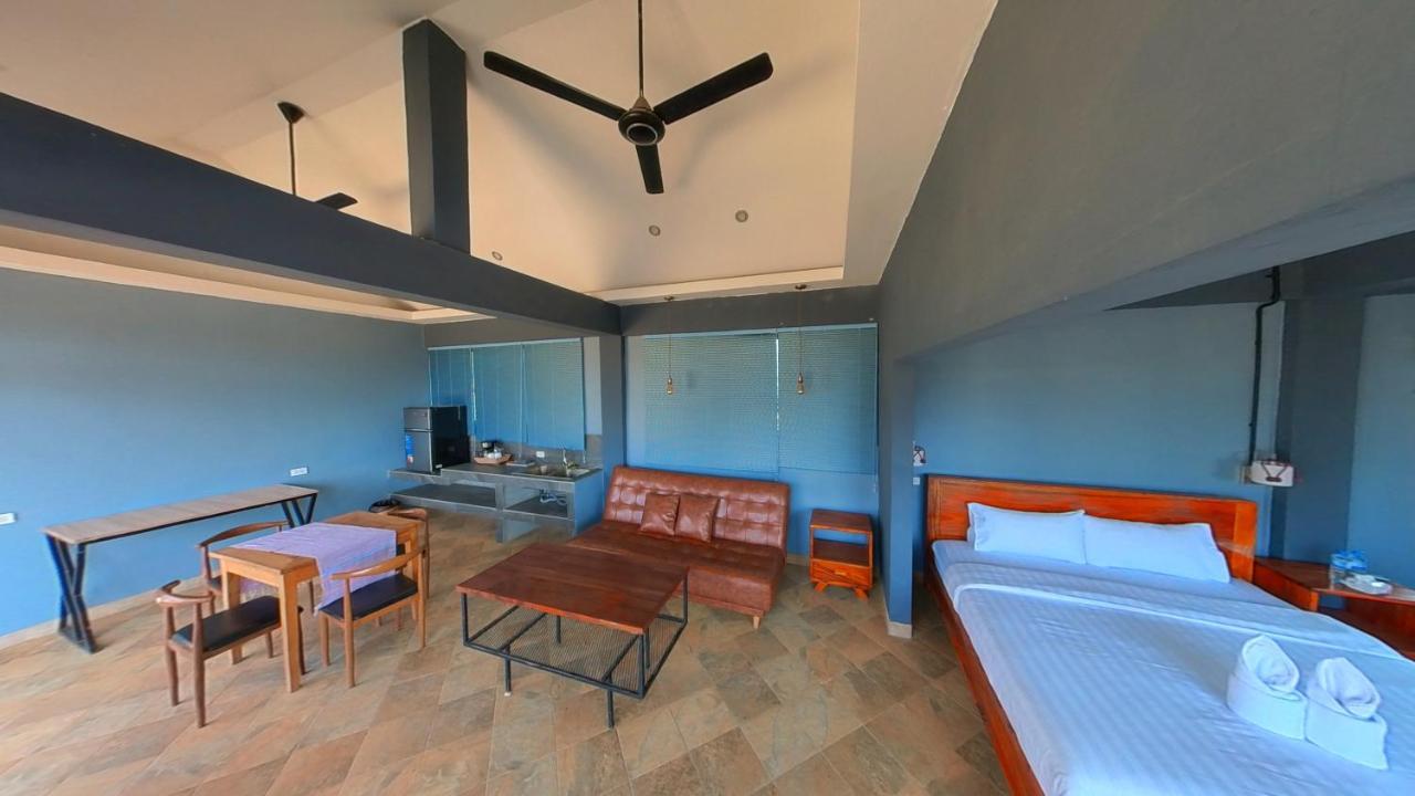 Faraway Suites Vang Vieng Exterior photo